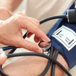 Pressione alta: rimedi naturali per abbassarla