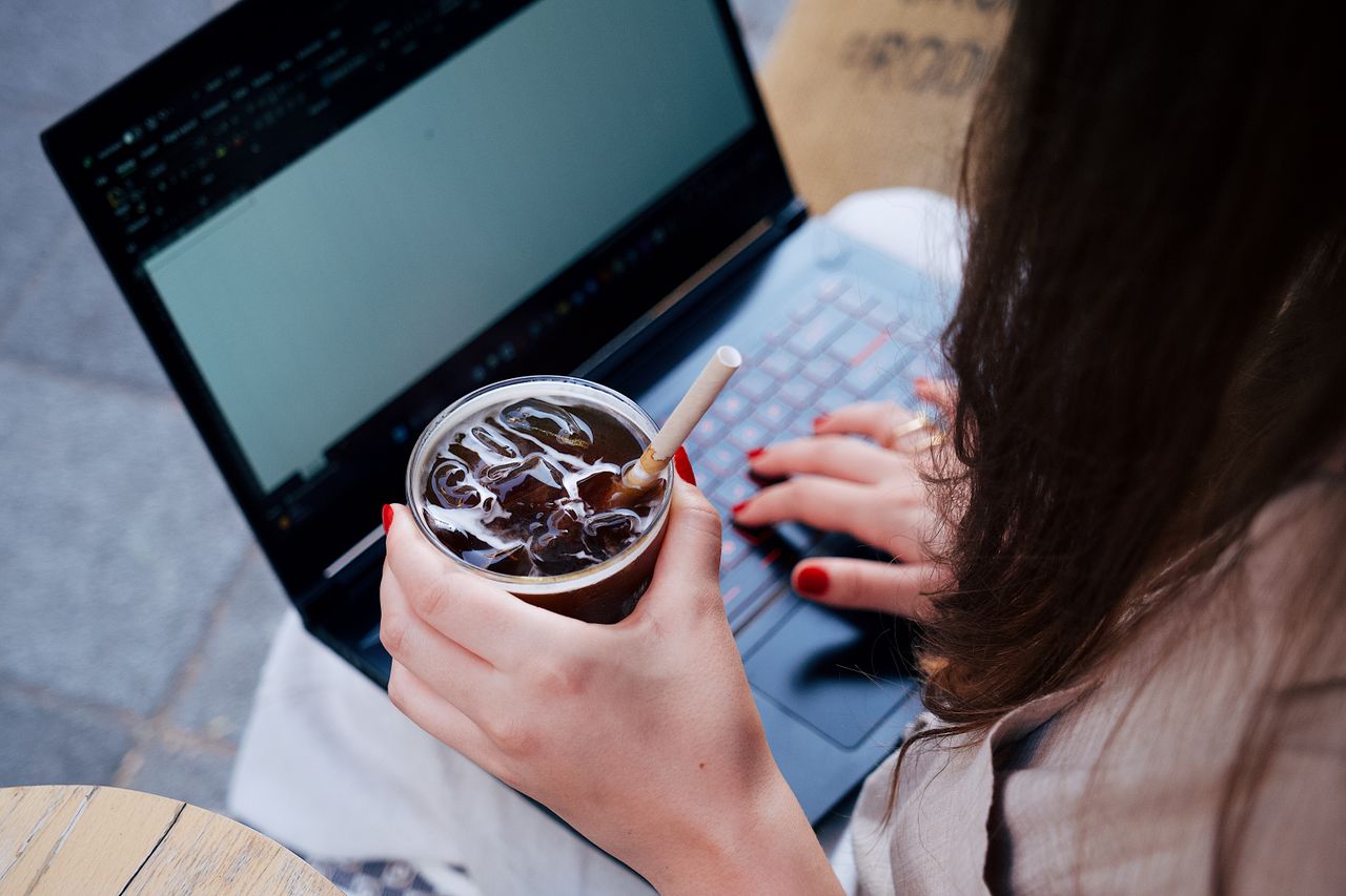 Dalle piattaforme digitali alle chiamate dirette: l’evoluzione dei servizi di consulto personale