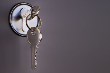 Sostituire le serrature delle porte
